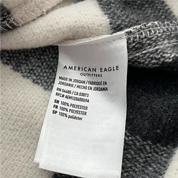 American Eagle Plaid Flannel Shacket Jacket S Gray Black White Snap Front Women - Picture 3 of 6